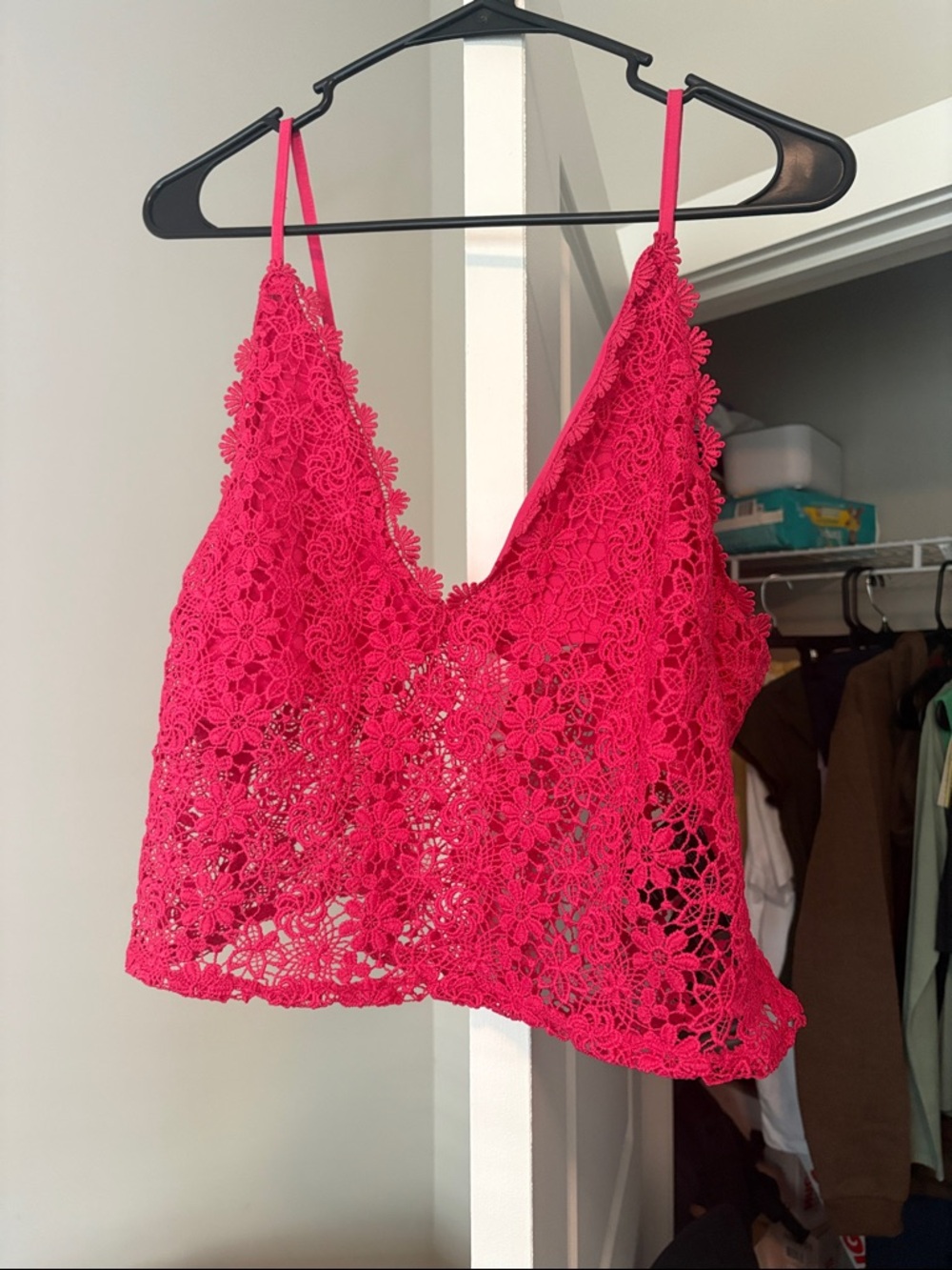 H&M Bright Pink Floral Lace Cropped Cami